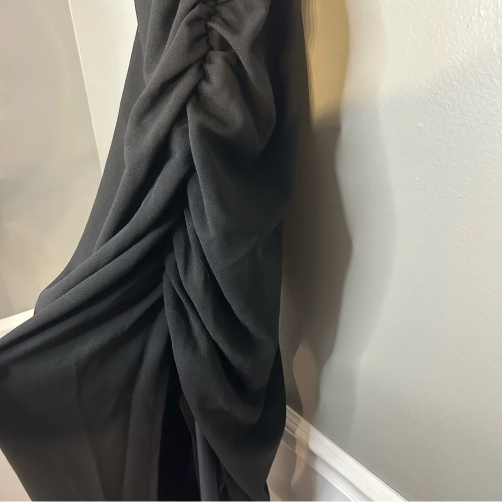 *NWT* Abercrombie & Fitch Ruched Front Cutout Asymmetrical Midi Dress, Size SP - Picture 7 of 14